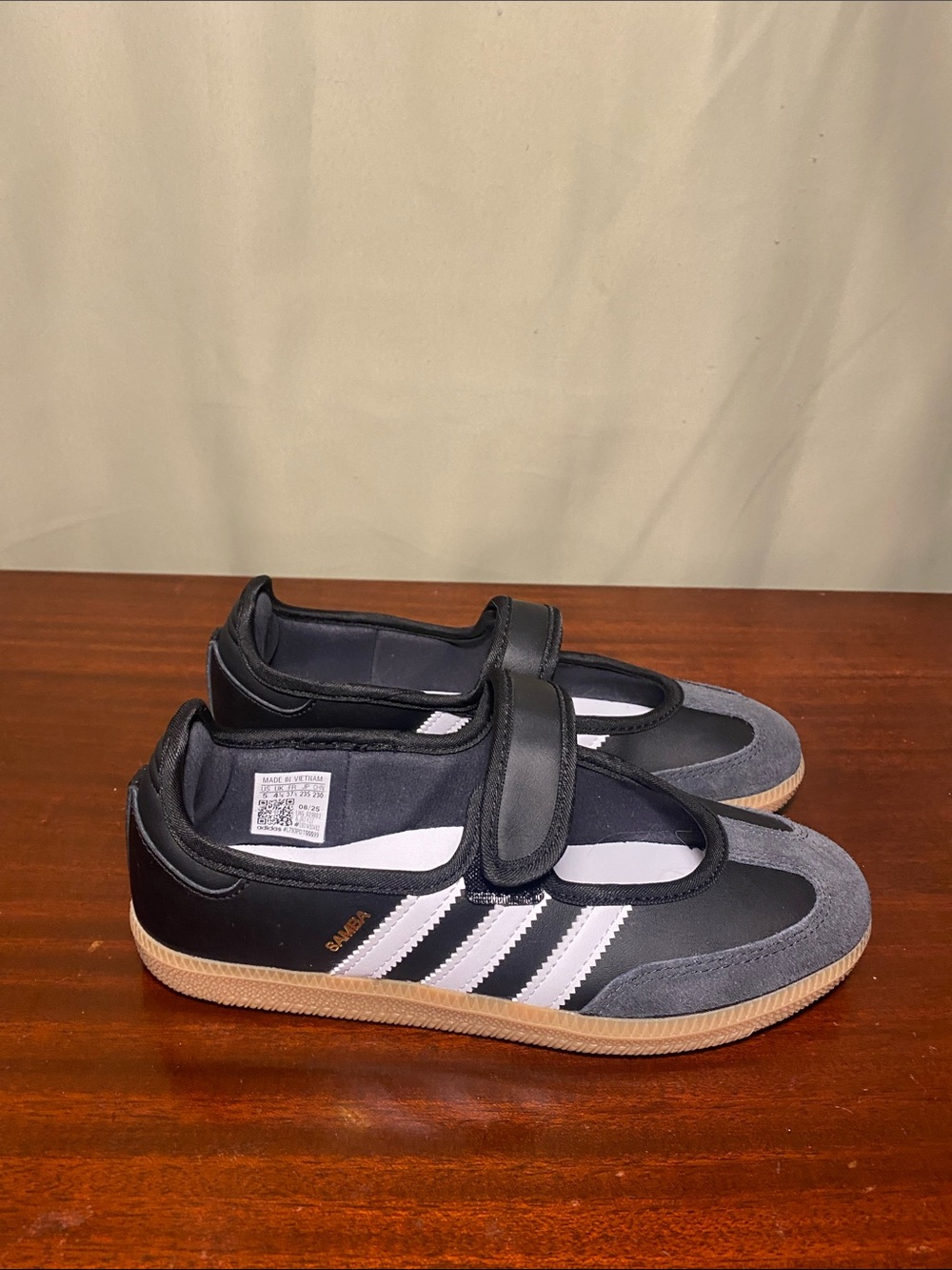 Adidas Samba Mary Jane Black, White & Gum  Sneakers (JR7437) Kids 5/ WMNS 6.5